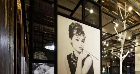 「融創(chuàng)春風(fēng)十里」售樓中心，光影演繹的自然之道！