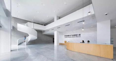 成都海倫天麓銷售中心，東方優(yōu)雅與現(xiàn)代融合的空間縮影！